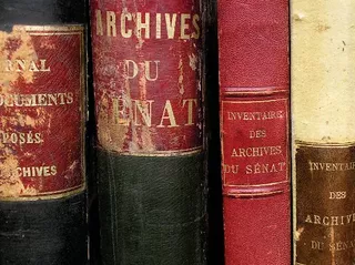 Photographie de plusieurs inventaires des Archives du Sénat ©Sénat